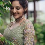 Athulya Ravi Instagram – Happy ugadi wishes to you all !! 
May this Festival bring you and your family lot of Happiness ✨..#happyugadi #ugadisubhakankshalu🌿 
@oceanjasper_8888 👗
M&H @mac3makeoverstudio 🥰
Jwellery @mspinkpantherjewel 🥰
📸 @phototodayofficial