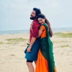 Athulya Ravi Instagram – BTS #diesel #beersong #lovegaana #rehearsal #shooting #beach #nature !! 
Link in bio !
Thank you @ekantastudio for half saree ❤️❤️
