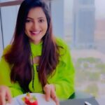 Athulya Ravi Instagram - Bringing out the inner child in me at Dubai! Ready to build unforgettable memories and endless fun 🎈🌟 #touron #dubaiwithtouron #touronexplorer #unleashthetraveller @touronholidays @dubaiparksresorts