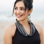 Athulya Ravi Instagram - The beach is calling 🌊🐚 #beach #wind #blacklove #seaside ! Outfit @1717_designerwear @dipublicrelations 👗 Styling @manogna_gollapudi 🥰 📸 @sathyaphotography3 🥰 M&H @arupre_makeup_artist 🥰