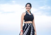Athulya Ravi Instagram - The beach is calling 🌊🐚 #beach #wind #blacklove #seaside ! Outfit @1717_designerwear @dipublicrelations 👗 Styling @manogna_gollapudi 🥰 📸 @sathyaphotography3 🥰 M&H @arupre_makeup_artist 🥰