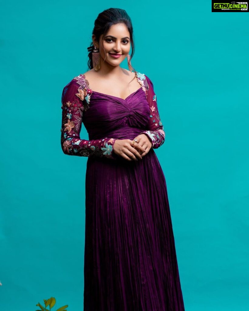 Athulya Ravi Instagram - 💜 #purpleshades #purplelove ! Outfit @issadesignerstudio 👗 Stylist @manogna_gollapudi M&H @mua_vijisharath Earrings @deepagurnani ❤️