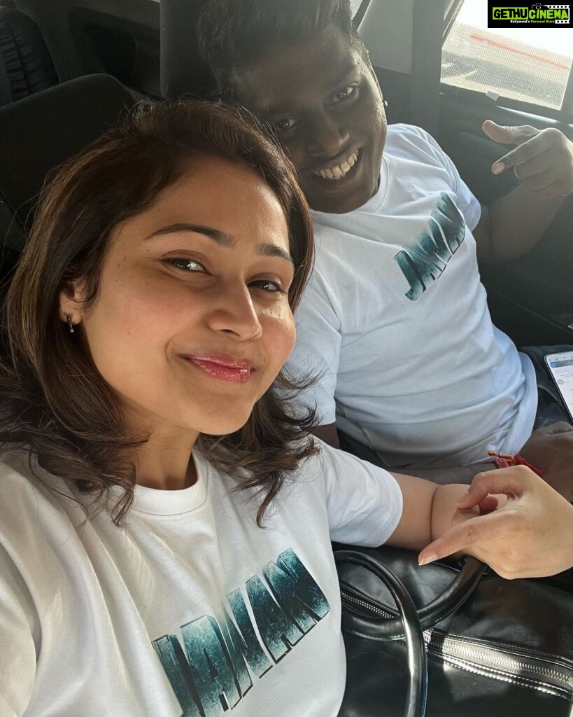 Atlee Kumar Instagram - On the way to the first show of Jawan 💙💙💙 #jawanfever #jawanday #rohinitheater💥