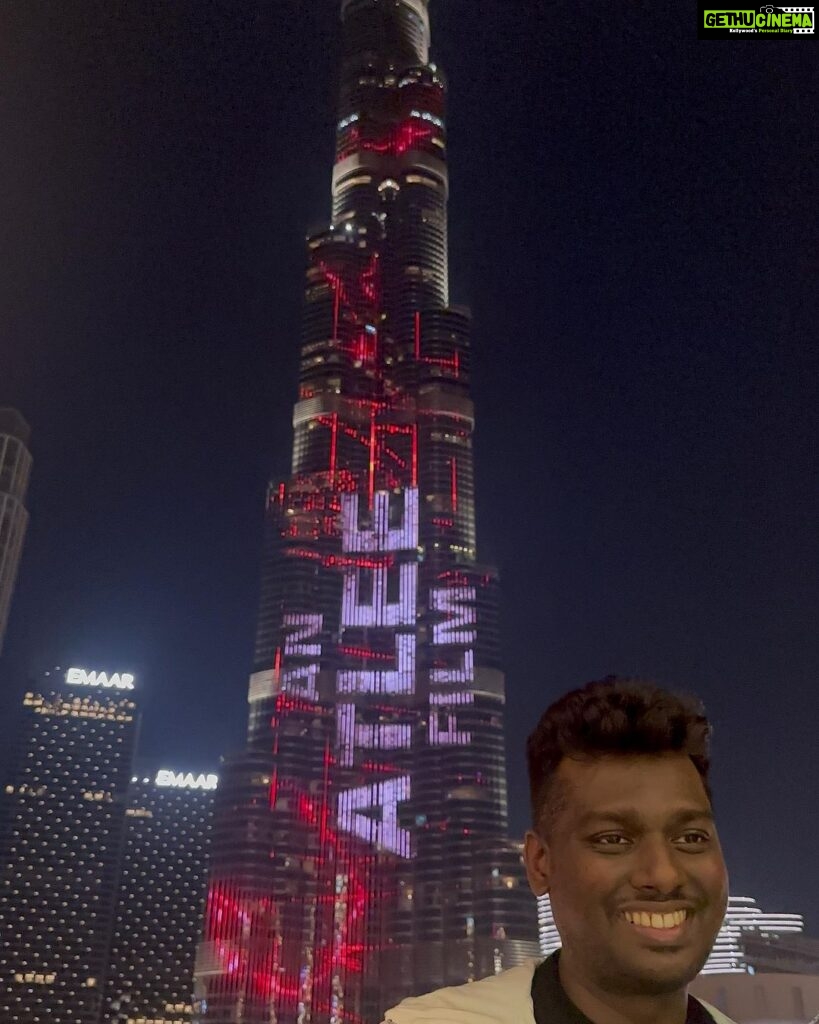 Atlee Kumar Instagram - Omg I never imagined this thank you all Lovely night and most memorable moment Thank you @iamsrk sir @poojadadlani02 ♥️♥️♥️ Pc my baby @priyaatlee Burj Khalifa,Dubai,U.A.E