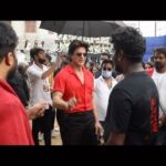 Atlee Kumar Instagram - Zinda Banda making Love you @iamsrk sirrrrr Catch all the fun, madness, energy and everything of the super amazing and crazy crew behind the making of Zinda Banda song. #ZindaBanda out now!