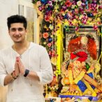 Bhavin Bhanushali Instagram - Bhanushali Parivaar Cha Raja ❤️ Ganpati Bapp Morya 🙏🏻❤️ Thanks to @deepganesharts for making this beautiful Eco Friendly murti for us ❤️ #ganpati #ganpatibappamorya