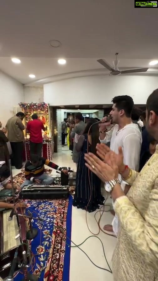 Bhavin Bhanushali Instagram - Day 1 Maha Aarti ❤️