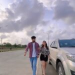 Bhavin Bhanushali Instagram - Yaar koi maan hi nahi raha 😂 @afshaa_khan_ #couplevideos #trending