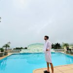 Bhavin Bhanushali Instagram - Live life King Size 👑 @stayscapeofficial #family #vacation