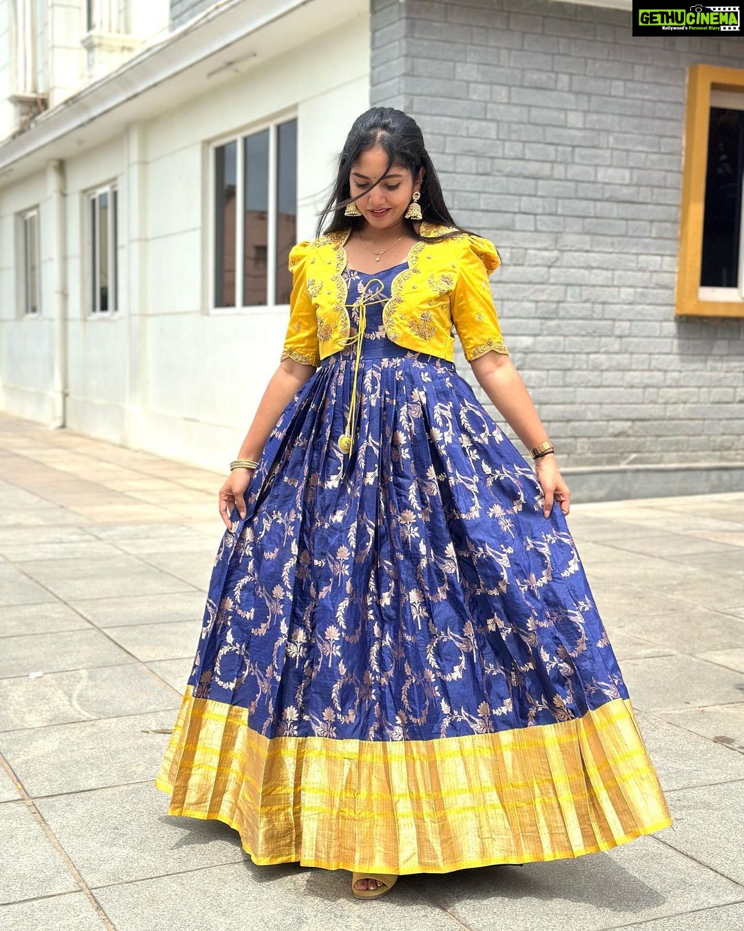 Bhavya Gowda Instagram - 💛 Outfit: @classy_renthouse @classy.designerhouse Bangalore, India