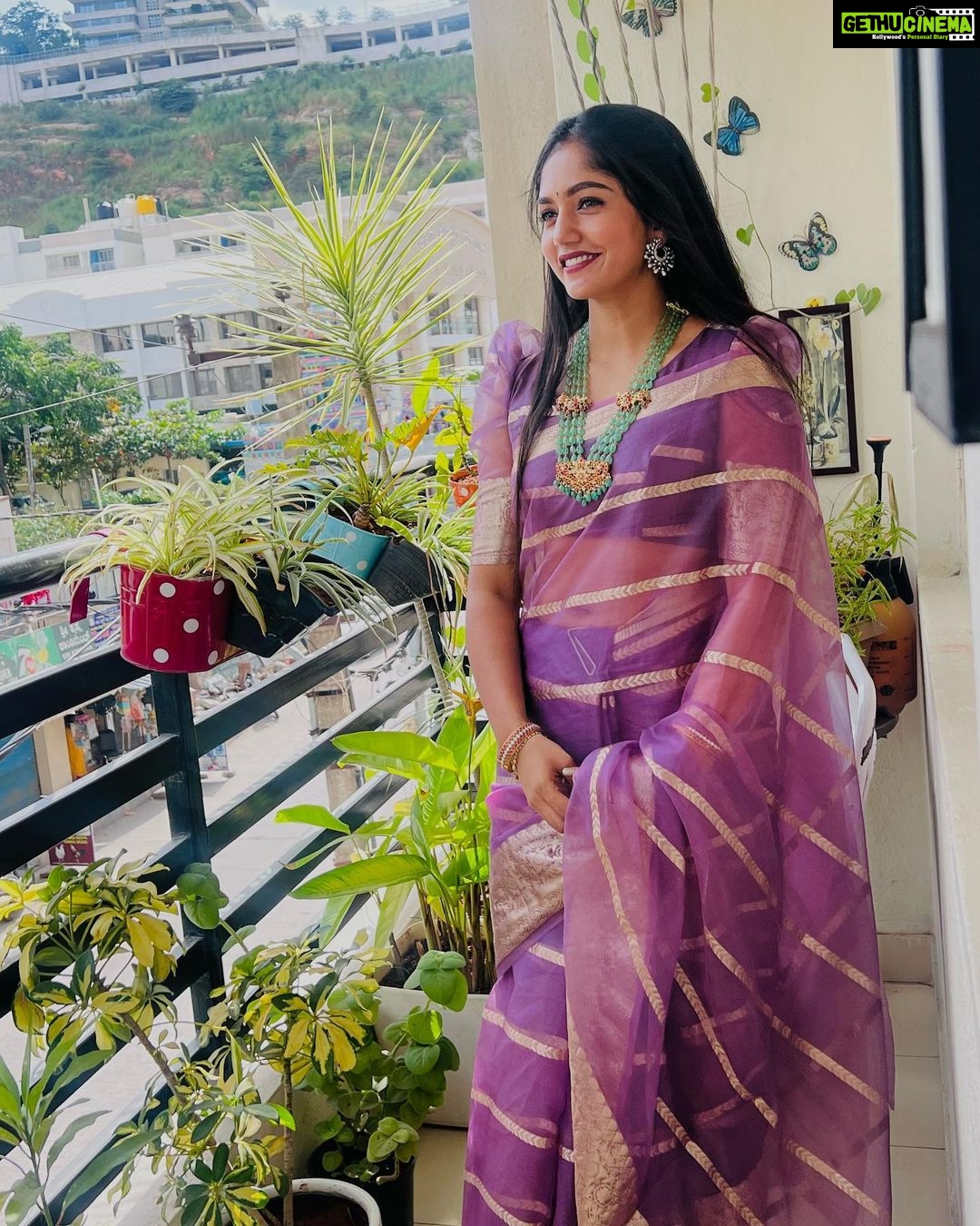 Bhavya Gowda Instagram - 💜 Saree: @abhicollections1 Jewels: @thespatika Bangalore, India