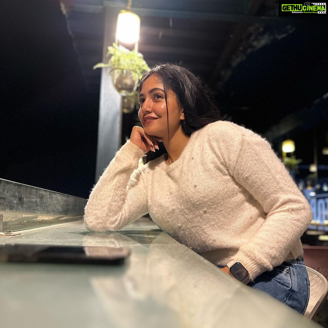 Bhavya Gowda Instagram - π€ #kannada #kannadaactress #bhavyagowda670 #geethaserial #geethaserialbhavyagowda670 #colors #colorskannada #actor #actresses #telgu #telguactress #starmaa #kks #kalisiuntekaladusukhamserial #instagram #instagood #instadaily #insta #instafashion