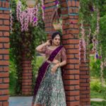 Bhavya Gowda Instagram - ನಮಸ್ತೇಸ್ತು ಮಹಾಮಾಯೆ ಶ್ರೀಪೀಠೆ ಸುರಪೂಜಿತೆ, ಶಂಖಚಕ್ರ ಗದಾಹಸ್ತೆ ಮಹಾಲಕ್ಷ್ಮಿ ನಮೋಸ್ತುತೆ, ನಿಮಗೆಲ್ಲರಿಗೂ ವರಮಹಾಲಕ್ಷ್ಮಿ ಹಬ್ಬದ ಹಾರ್ದಿಕ ಶುಭಾಶಯಗಳು🙏🏻❤️ MUA: @makeoverby_divyagowda Outfit: @rentyourlook_by_chandangowda Hairstyle by: @hairstylist_bangalore Jewels: @velvetboxby Captured by: @happeningpixels