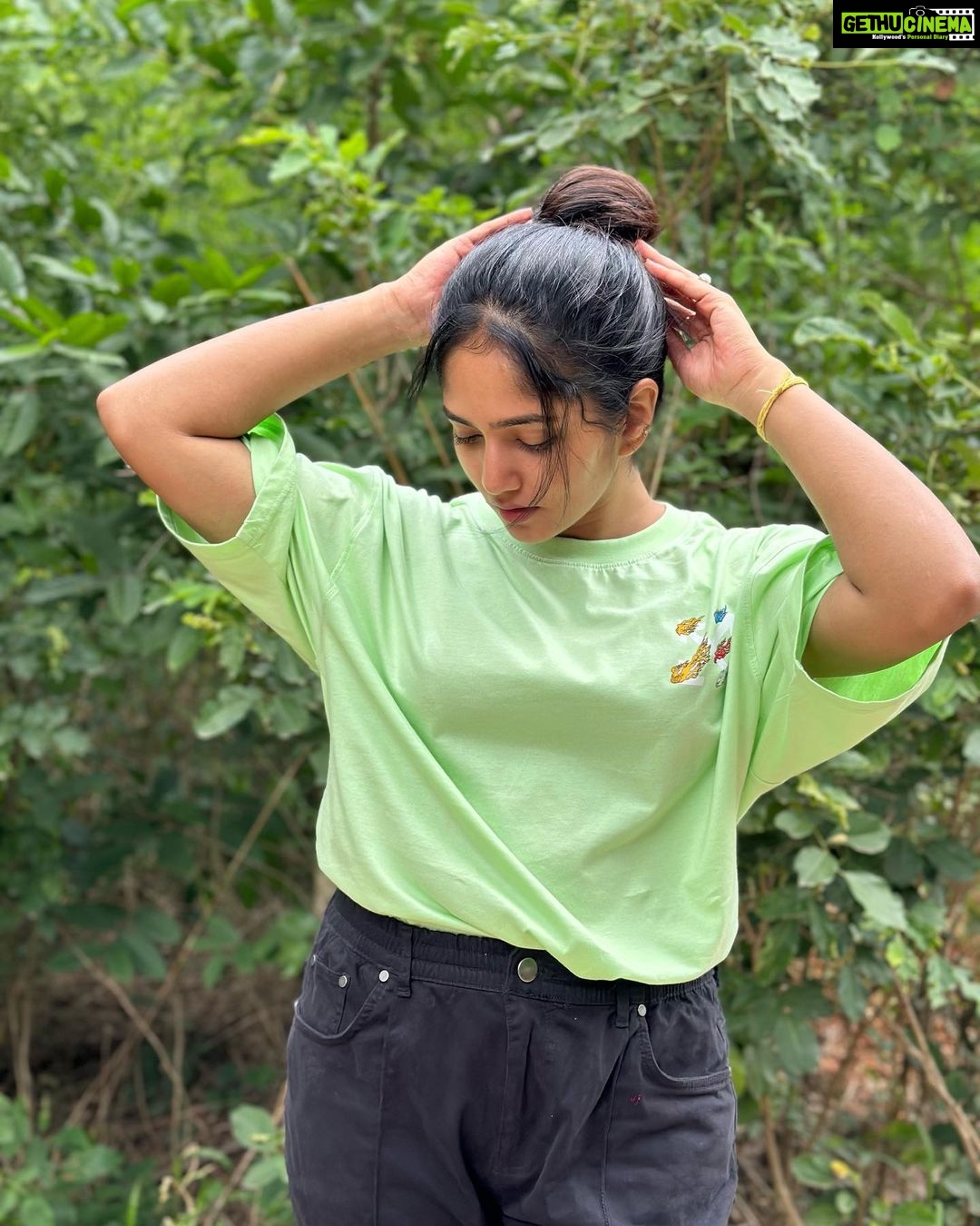 Bhavya Gowda Instagram - 💚 #kannada #kannadaactress #bhavyagowda670 #geethaserial #geethaserialbhavyagowda670 #colors #colorskannada #actor #actresses #telgu #telguactress #starmaa #kks #kalisiuntekaladusukhamserial #instagram #instagood #instadaily #insta #instafashion