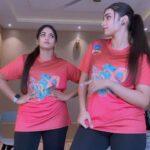 Bhavya Gowda Instagram - VIBING ON THE TREND 🤘🏻❤️ . . . . . @bhavyagowda670 😘💗 . . . . . . #instagram#instagood#instaindia#instadaily#fyp#goviral#kannadathi#nammasandalwood#explore#trendingreels#reelitfeelit#geethashruthi#bhavyagowda#bhumikagowda 🎀