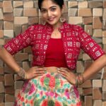 Bhavya Gowda Instagram - 💞✨ Outfit: @custom_made_fashions PC: @dhanush_gowda_official #kannada #kannadaactress #bhavyagowda670 #geethaserial #geethaserialbhavyagowda670 #colors #colorskannada #actor #actresses #telgu #telguactress #starmaa #kks #kalisiuntekaladusukhamserial #instagram #instagood #instadaily #insta #instafashion