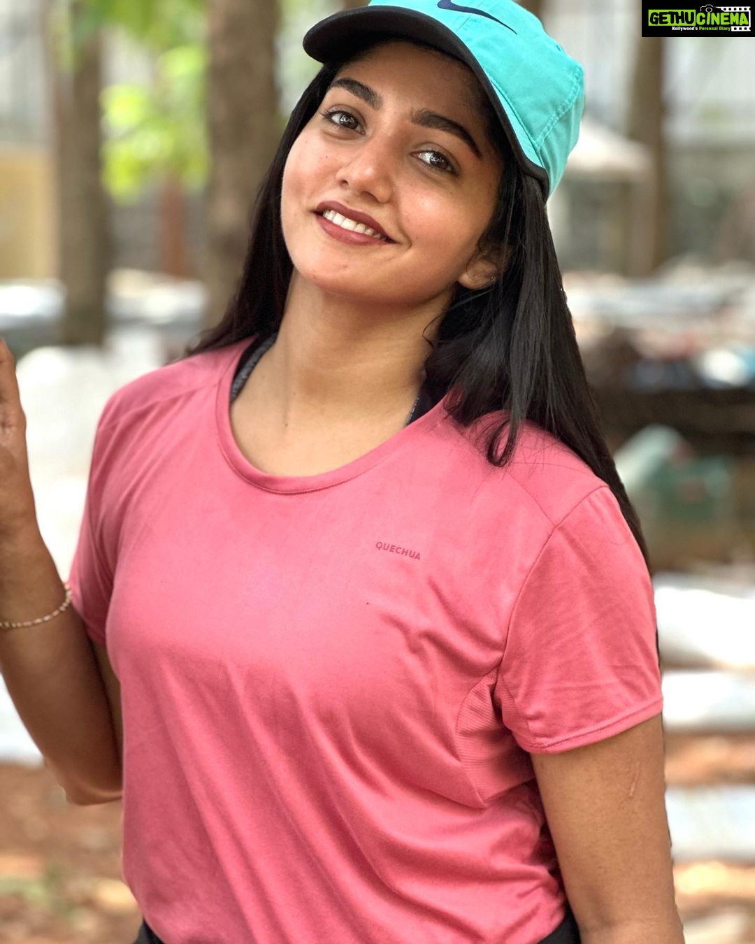 Bhavya Gowda Instagram - 💕 Captured by: @dhanush_gowda_official #kannada #kannadaactress #bhavyagowda670 #geethaserial #geethaserialbhavyagowda670 #colors #colorskannada #actor #actresses #telgu #telguactress #starmaa #kks #kalisiuntekaladusukhamserial #instagram #instagood #instadaily #insta #instafashion
