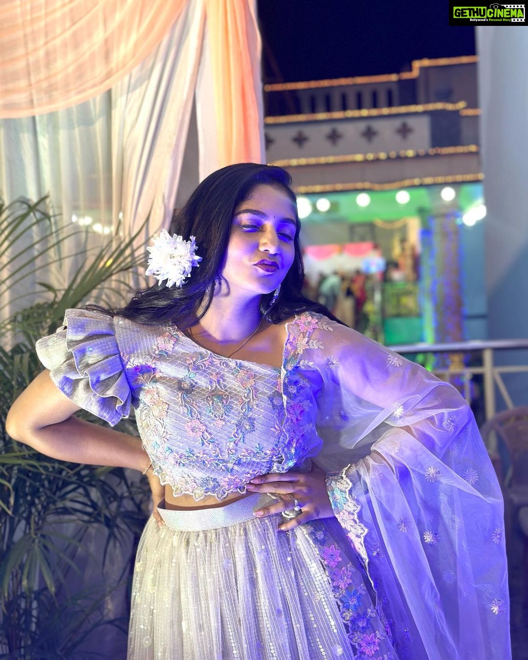 Bhavya Gowda Instagram - 🤍 Outfit: @classy_renthouse @classy.designerhouse Hairstyle by: @hairstylist_bangalore #kannada #kannadaactress #bhavyagowda670 #geethaserial #geethaserialbhavyagowda670 #colors #colorskannada #actor #actresses #telgu #telguactress #starmaa #kks #kalisiuntekaladusukhamserial #instagram #instagood #instadaily #insta #instafashion Bangalore, India