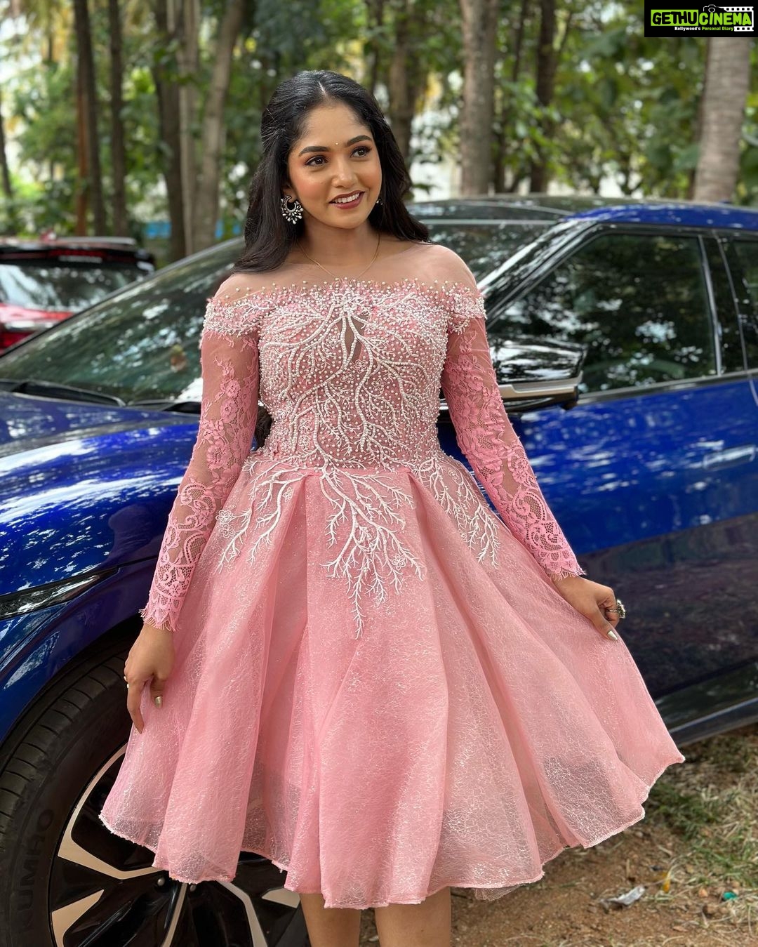 Bhavya Gowda Instagram - 💞 MUA: @makeoverby_divyagowda Hairstyle by: @hairstylist_bangalore Outfit: @rentyourlook_by_chandangowda #kannada #kannadaactress #bhavyagowda670 #geethaserial #geethaserialbhavyagowda670 #colors #colorskannada #actor #actresses #telgu #telguactress #starmaa #kks #kalisiuntekaladusukhamserial #instagram #instagood #instadaily #insta #instafashion