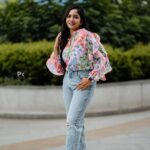 Bhavya Gowda Instagram - 🌸 MUA: @makeoverby_divyagowda Hairstyle by: @artistry_by_pushpa Captured by: @pkstudiophotography LuLu Hypermarket, Bengaluru