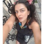 Bidita Bag Instagram – Wearing this beautiful little black Halter Neck Dress with an exclusive artwork by my dear friend @aninditaa_bose 😍❣️
Curated for the @145east
Photos by Daddy Bag
#littleblackdress #gamcha #artwork
#aninditaabose #145east