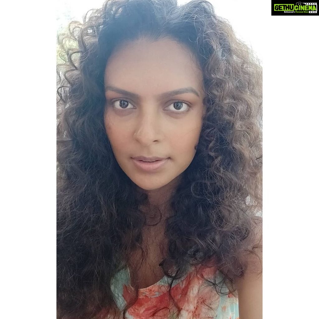 Bidita Bag Instagram - Doesn't matter if u r looking like a zombie or an alien👽! if ur hair is looking good...take selfies. #perfecthair