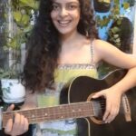 Bidita Bag Instagram – Suhana Safar 😁🎸
My tribute to Dilip Kumar Sahab 
#DilipKumar #SuhanaSafar