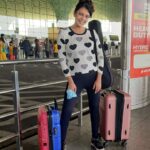 Bidita Bag Instagram – Shooting days are here again 🎬…living out of a suitcase…bare essentials and a guitar….onwards film schedule 😎🎸
#Airportlook ✈️🖤