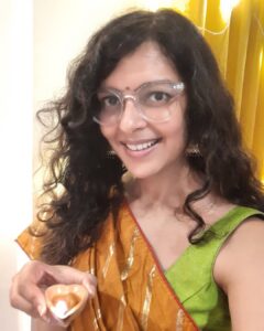 Bidita Bag Instagram - Happy Diwali 🤗🕯️
Photo @___pujakuley__ 
Thankoo @___pujakuley__ @darshanabanik for the diwali  Bengali style treat 😋
Thank u @jazimsharma and ur wifey for this beautiful saree 🤗
#happydiwali🎉