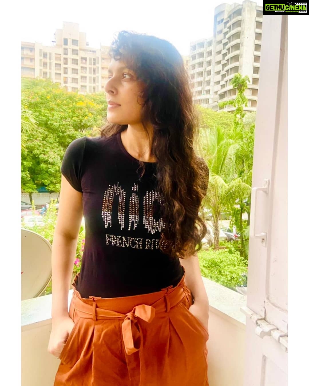 Bidita Bag Instagram - कार्यकर्ता का क्लोज़-अप 😁 फ़ोटो: @darshanabanik @___pujakulay___