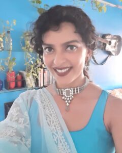 Bidita Bag Instagram - 😁💙 #sareelove #houseplants