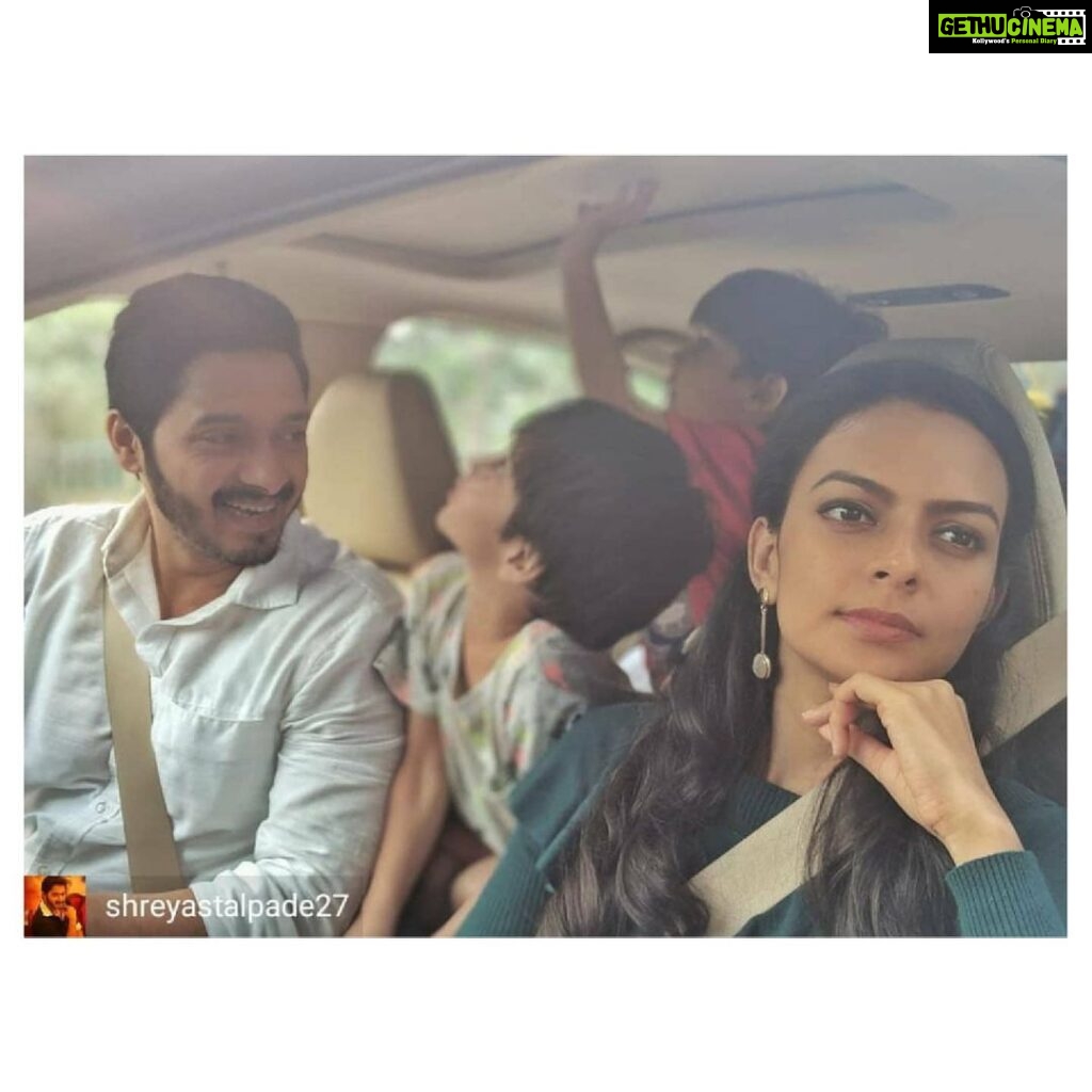 Bidita Bag Instagram - All episodes of #TeenDoPaanch are out now on Hotstar Quix. Watch it for free 😁🙌 Link in bio and here 👉 https://www.hotstar.com/1260061948