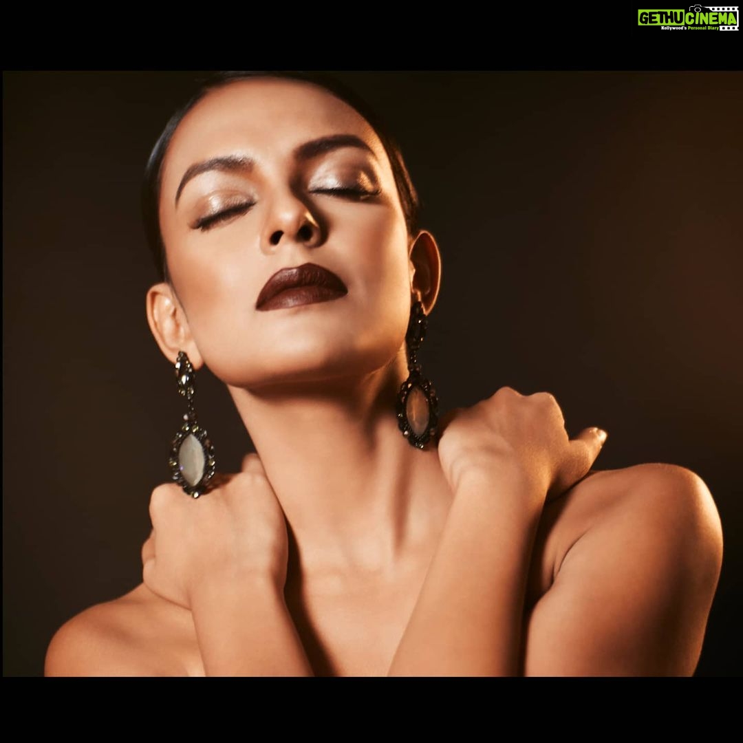 Bidita Bag Instagram - Brown Kudi 😎🖤 📸 @amitdeyphotography