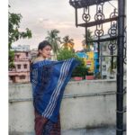 Bidita Bag Instagram - একলা চলো রে times when you have gotten disillusioned or being questioned, times when you found yourself alone on the path to your dreams Have these words encouraged and motivated you ; urged you to follow your dreams, irrespective of who is with you ? From our childhood to now this song has given courage to many.. to keep walking on the path they find true to the heart! Saree: @forsarees Photo: Daddy Bag #saree #sareelove #blockprint #eklachalore #rabindrasangeet #makeinindia #vocalforlocal #sustainablefashion #forsarees