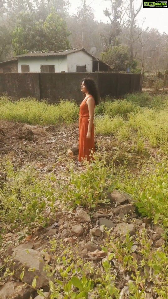 Bidita Bag Instagram - Gurl with curls 🥰 Reached the shoot location a bit early today. Couldn't resist making an impromptu reel before the actual web-series shoot. I m in love with this Beautiful Bengali song #JodiBoliTomay. Shower some love on the singer @rahulpandeylive
