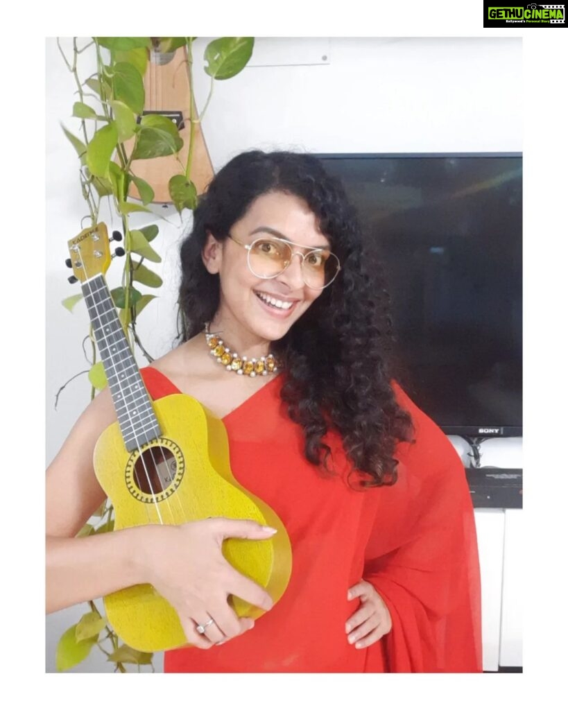 Bidita Bag Instagram - Happy International mother language day. #21stfebruary #KanchaBadam by #bhubanbadyakar will always remain special as it resonated with people from diverse backgrounds, all over the world, making it the trend, which it is today. 🥰 Thank you @boris.ukulele for giving me this lovely opportunity to achieve my first singing collaboration, that too in #Bengali Made a thumbnail as reel cover, but instagram glitches made the photo disappear #internationalmotherlanguageday