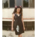 Bidita Bag Instagram – Wearing this beautiful little black Halter Neck Dress with an exclusive artwork by my dear friend @aninditaa_bose 😍❣️
Curated for the @145east
Photos by Daddy Bag
#littleblackdress #gamcha #artwork
#aninditaabose #145east