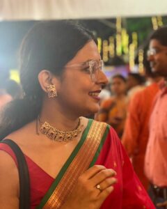 Bidita Bag Instagram - Annual #DurgaPuja ritual with @sudhishkamath after years 😅
#pandalhopping 🥳
#durgapujo #happydussehra