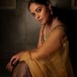 Bindu Madhavi Instagram - Ganpati Bappa Morya In @ojasme & @theamethyststore Makeup - @makeupbywanshazia Hair - @hair_by_aiswaryaraj 📸 - @deepak_durai_photography Styling - @stylebynavyaanddivya Location - @bask.bycoffee