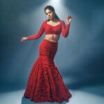 Bindu Madhavi Instagram - Tried to imagine the sound of colour red💃 Styled by @rashmitathapa Wearing @aakanshaguptaoffl Ring @shopriyaaofficial Shot by @ishan.n.giri Makeup @makeupbymadhushreeganapathy Hair @chinnahairstylist