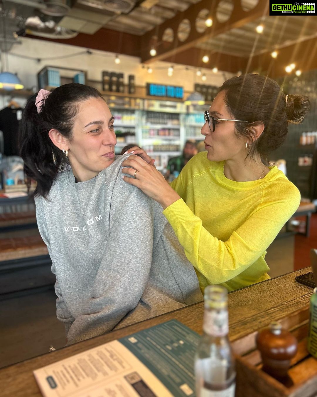 Bruna Abdullah Instagram - 👭🏻 @lu_abdalah ❤️ BrewDog DogTap