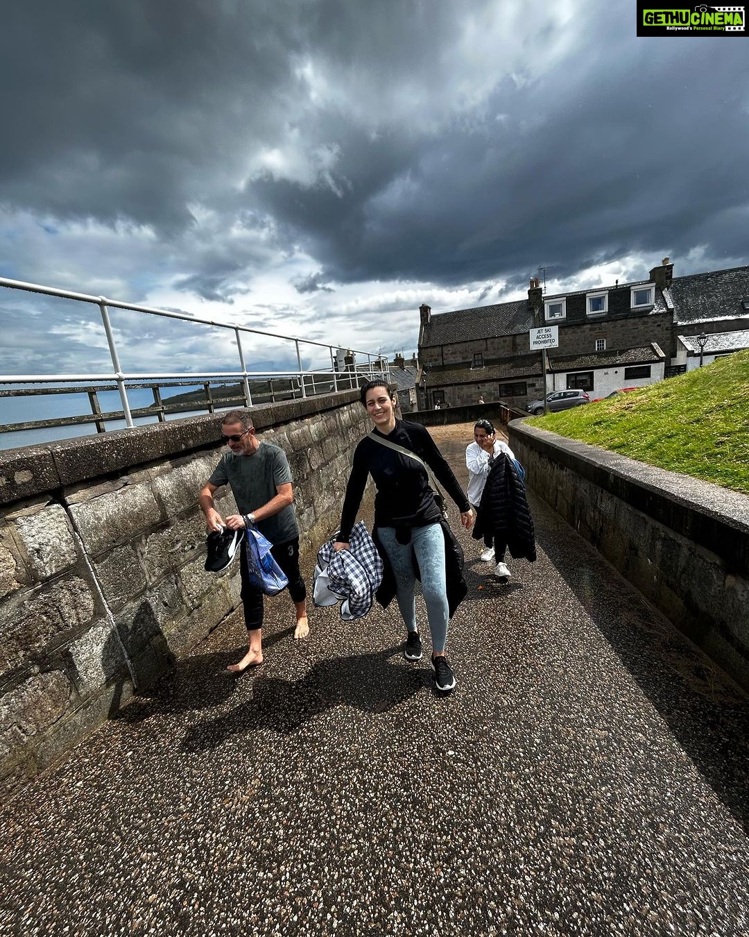 Bruna Abdullah Instagram - The rain didn’t stop us! Aberdeen, Scotland, UK