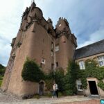 Bruna Abdullah Instagram - First week first Castle 🏰 @crathes_castle Crathes Castle, Garden & Estate NTS