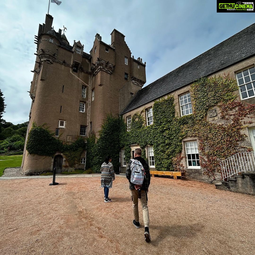 Bruna Abdullah Instagram - First week first Castle 🏰 @crathes_castle Crathes Castle, Garden & Estate NTS