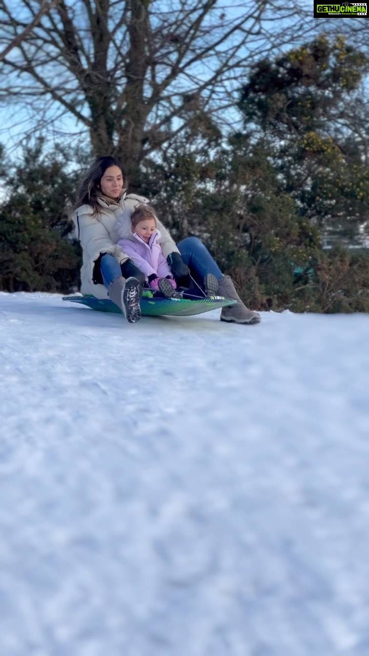 Bruna Abdullah Instagram - Ok! Sledging is sooooo much fun! im sure you all already knew that, but this was literally our first time! 🐭❤️