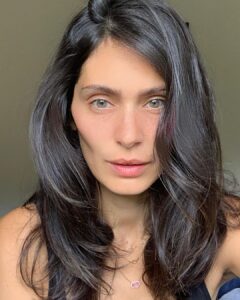 Bruna Abdullah Instagram - Getting myself a pair of contact lenses 🙈👀 a tint of green 😂
.
.
