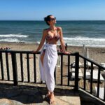 Bruna Abdullah Instagram – After walking all day, playing on the beach was necessary 🫶🏼☺️
.
.
#marbella #playadeelfaro #elfaro Marbella, Málaga, Spain