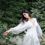 Bruna Abdullah Instagram - Spontaneous shoots are always the best! Thank you @altheadreamsofphotography for these beautiful images ❤️ . . #photography #aberdeenphotographer #forestshoot #backyard #incrediblescotland Aberdeen, Scotland