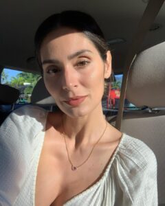 Bruna Abdullah Instagram - Good lighting is everything 🙌🏼☀️
#mommymodel lol