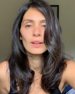 Bruna Abdullah Instagram - Getting myself a pair of contact lenses 🙈👀 a tint of green 😂
.
.